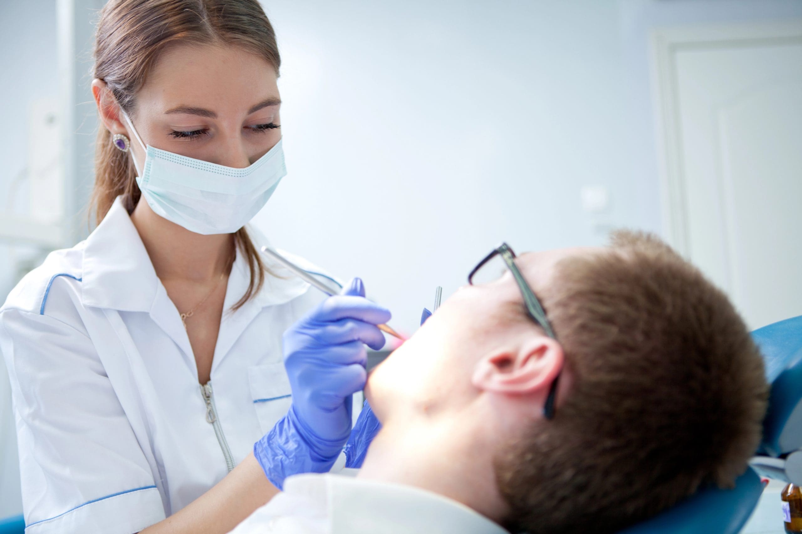 Finding an Extraction Dentist Near You: A 2024 Guide